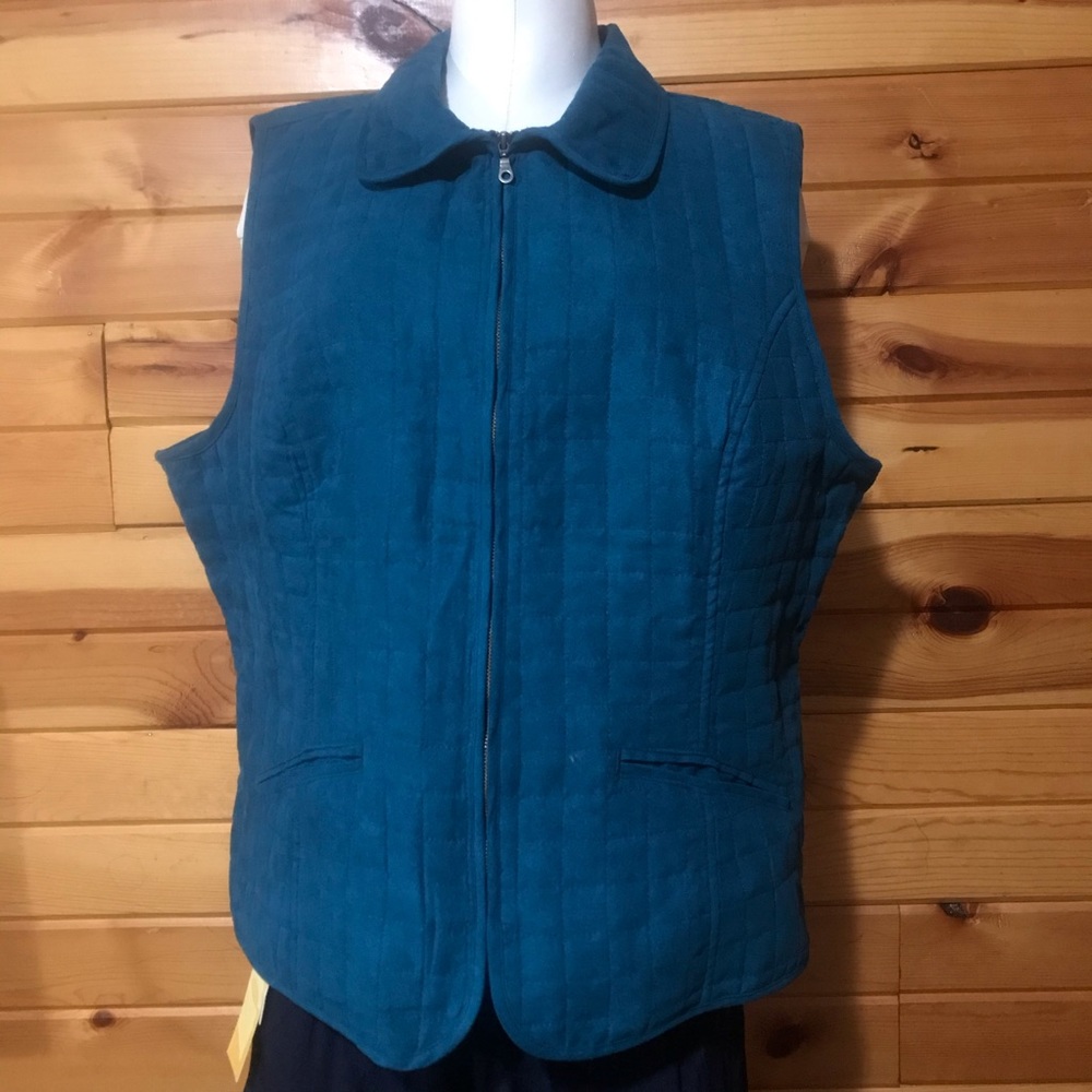 ♥️ Christopher & Banks Women’s Quilted vest size XL